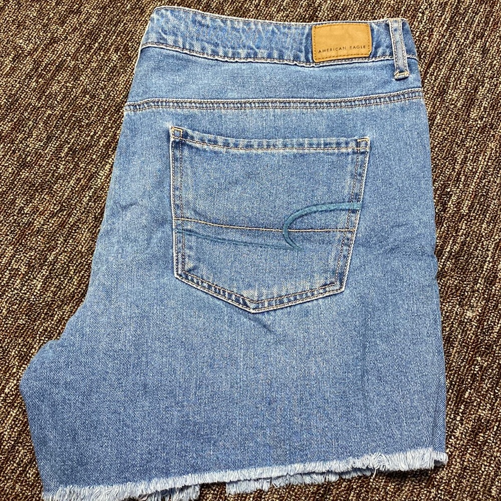 AE shorts
